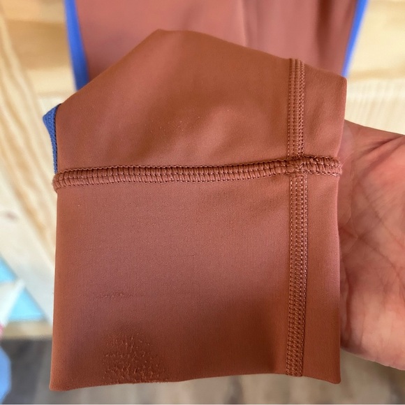 Aerie Offline Goals 7/8 Hi-Rise Peach Leggings. Size Medium. - Picture 3 of 10